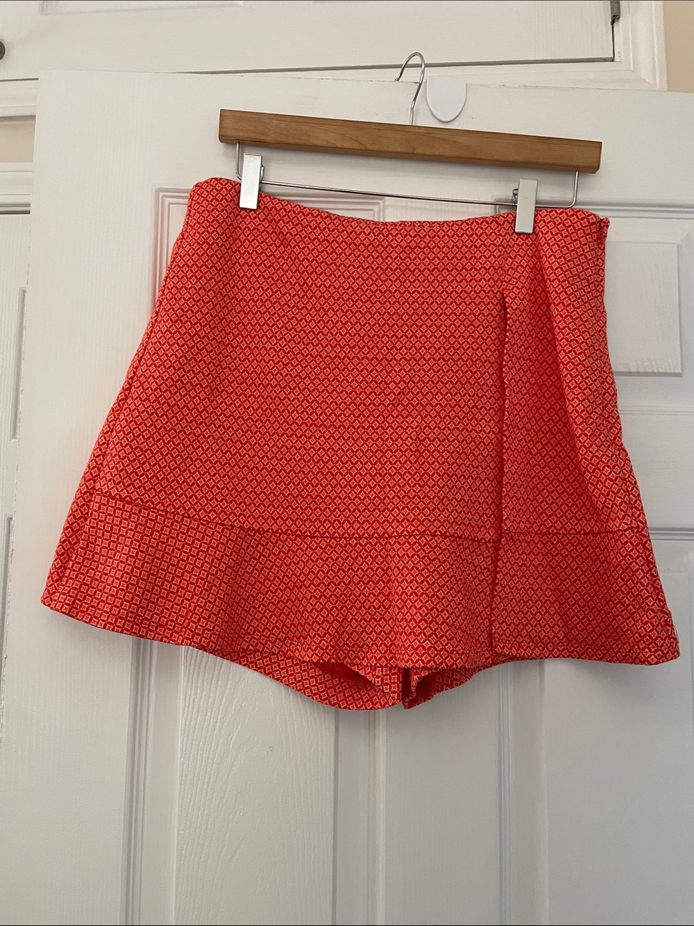 CAbi matchmaker tiger lily  Women’s skort NWT